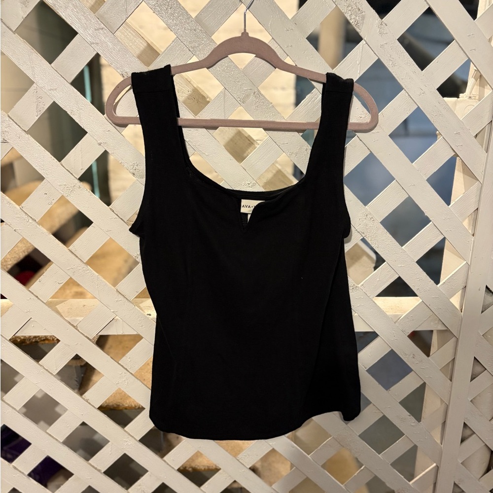 Women's Black Sleeveless Top